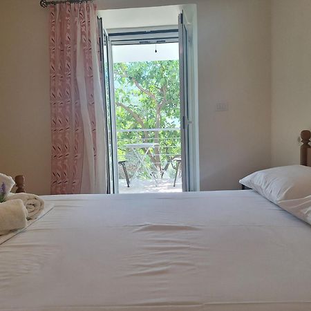 Lucas Apartments Химар Екстериор снимка