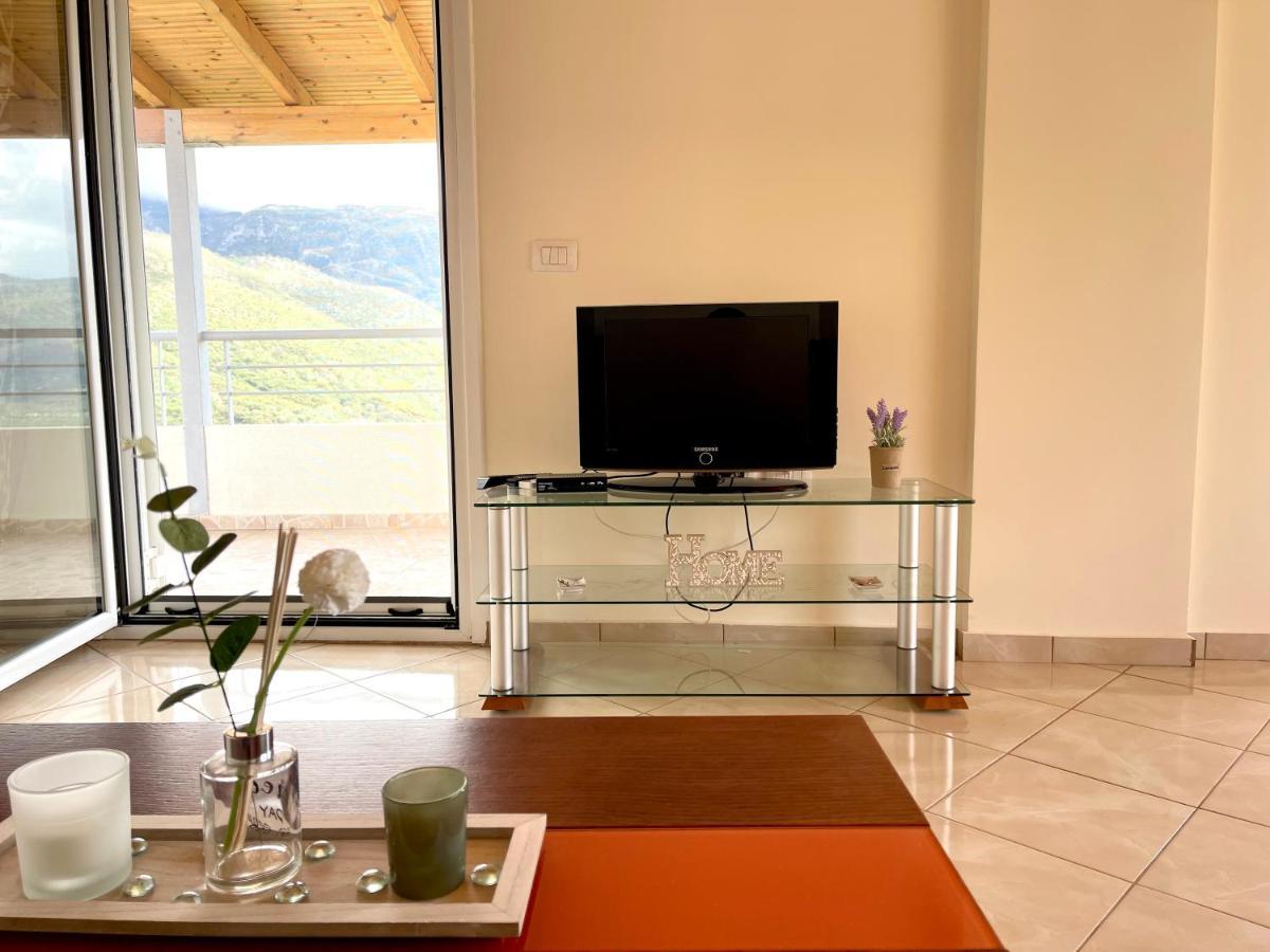 Lucas Apartments Химар Екстериор снимка