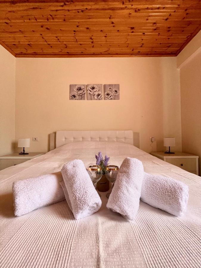 Lucas Apartments Химар Екстериор снимка