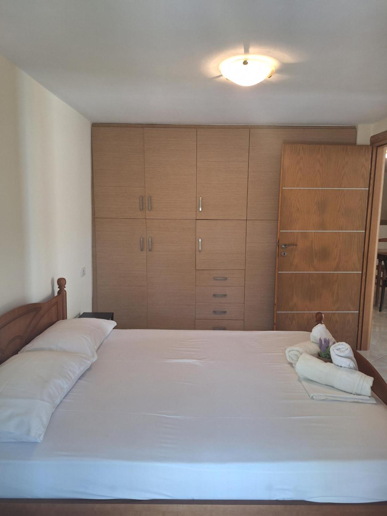 Lucas Apartments Химар Екстериор снимка